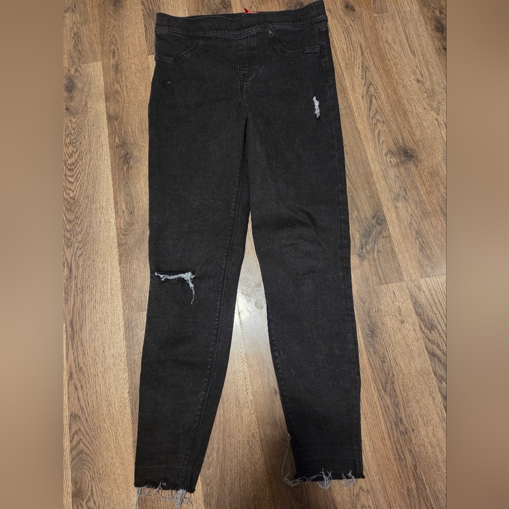 Distressed Black Women's Spanx Jeans!